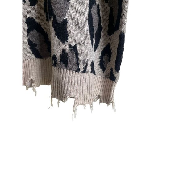 FATE Wool Blend Distressed Pullover Sweater Size Small Crewneck Leopard Animal P - Picture 8 of 9